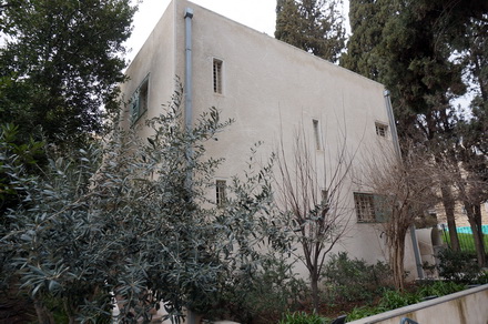 בית עגנון - סיור &quotעגנון על המרפסת בנעלי בית" - סיורים ספרותיים בירושלים, בהדרכת נורית בזל