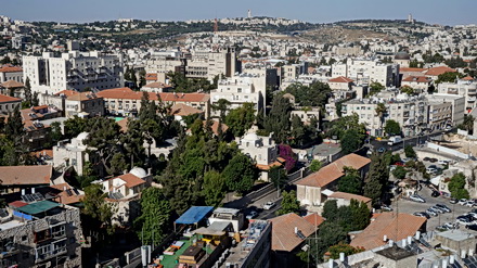 תצפית על רחוב הנביאים והר הצופים בסיור תצפיות יחודיות על ירושלים. טיול תצפיות. סיורים וטיולים בירושלים, בהדרכת נורית בזל
